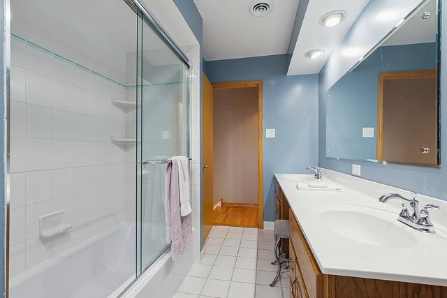 15120 Spruce Lane, Oak Forest, IL 60452