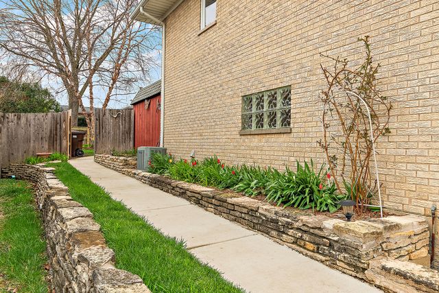 15120 Spruce Lane, Oak Forest, IL 60452