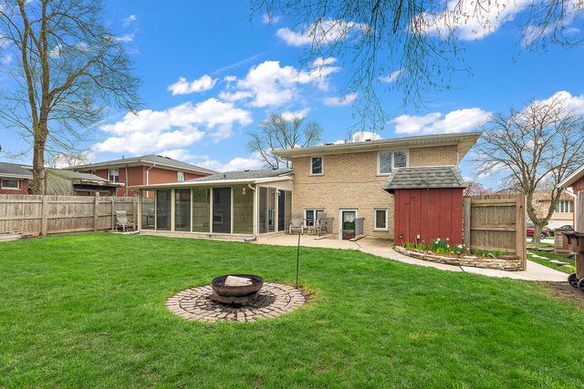 15120 Spruce Lane, Oak Forest, IL 60452