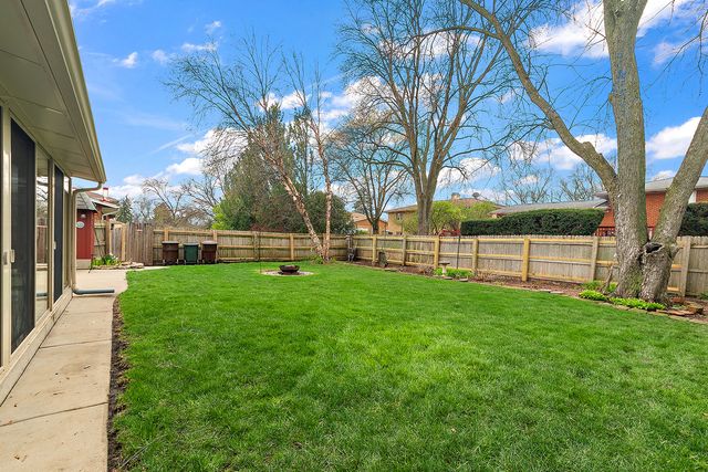 15120 Spruce Lane, Oak Forest, IL 60452