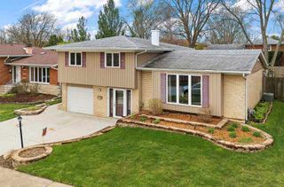 15120 Spruce Lane, Oak Forest, IL 60452