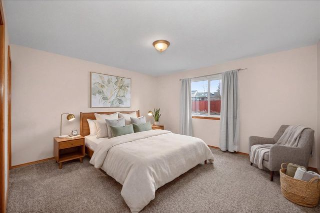 15304 N Wilson Ct, Mead, WA 99021