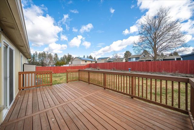 15304 N Wilson Ct, Mead, WA 99021