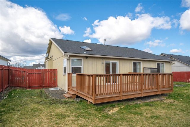 15304 N Wilson Ct, Mead, WA 99021