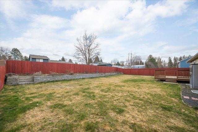 15304 N Wilson Ct, Mead, WA 99021