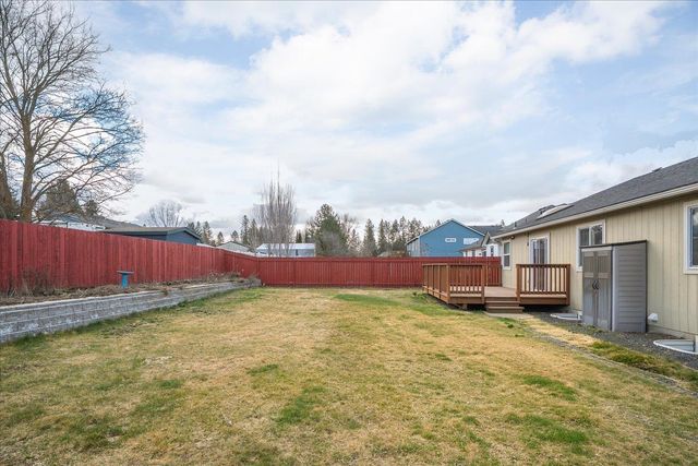 15304 N Wilson Ct, Mead, WA 99021