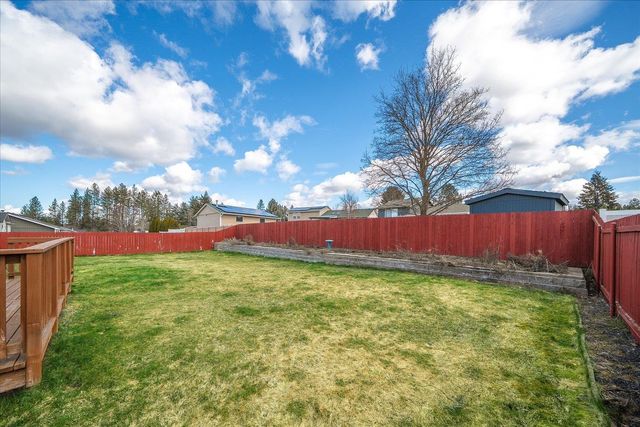 15304 N Wilson Ct, Mead, WA 99021