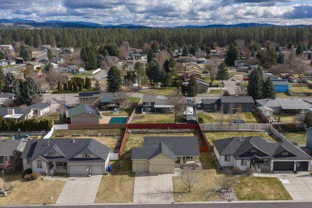 15304 N Wilson Ct, Mead, WA 99021