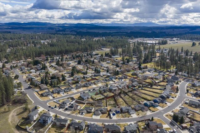 15304 N Wilson Ct, Mead, WA 99021