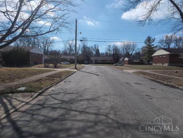 63 Soloman Street, Trotwood, OH 45426