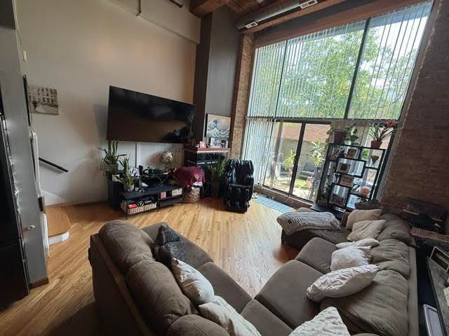 2614 N Clybourn Avenue 106, Chicago, IL 60614