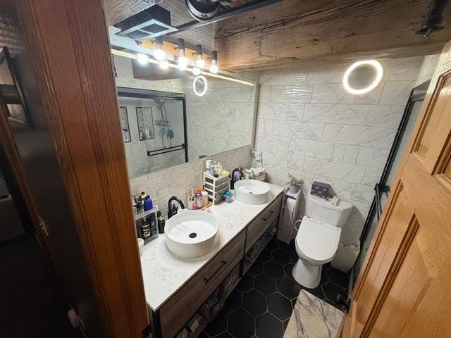 2614 N Clybourn Avenue 106, Chicago, IL 60614