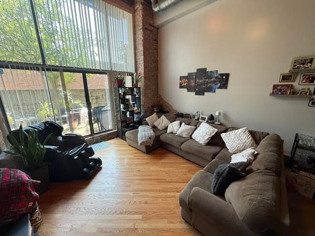 2614 N Clybourn Avenue 106, Chicago, IL 60614