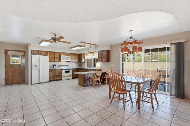 8710 N Hickory Drive, Tucson, AZ 85704