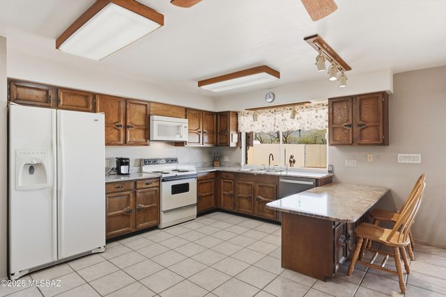 8710 N Hickory Drive, Tucson, AZ 85704