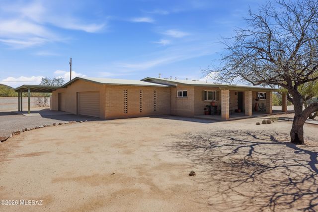 8710 N Hickory Drive, Tucson, AZ 85704