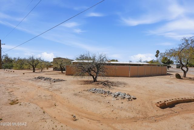 8710 N Hickory Drive, Tucson, AZ 85704