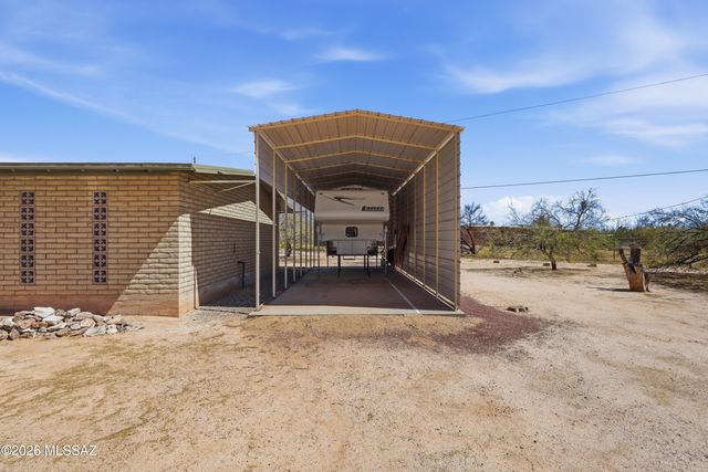 8710 N Hickory Drive, Tucson, AZ 85704