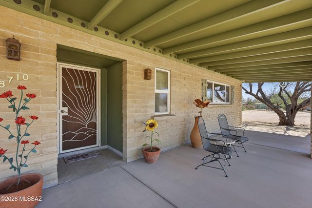 8710 N Hickory Drive, Tucson, AZ 85704