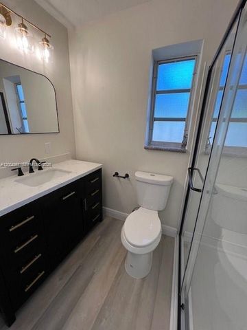 2500 SW 58th Ave, Miami, FL 33155