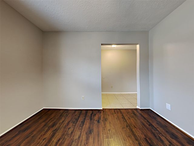 216 Maple Leaf Drive, League City, TX 77573