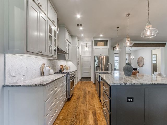 516 Sailboat Bridge Way, Edmond, OK 73034