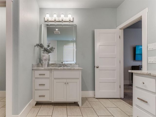 516 Sailboat Bridge Way, Edmond, OK 73034