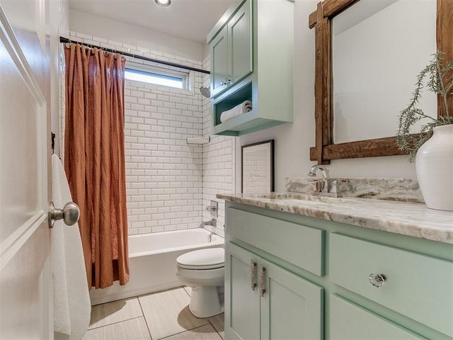 516 Sailboat Bridge Way, Edmond, OK 73034