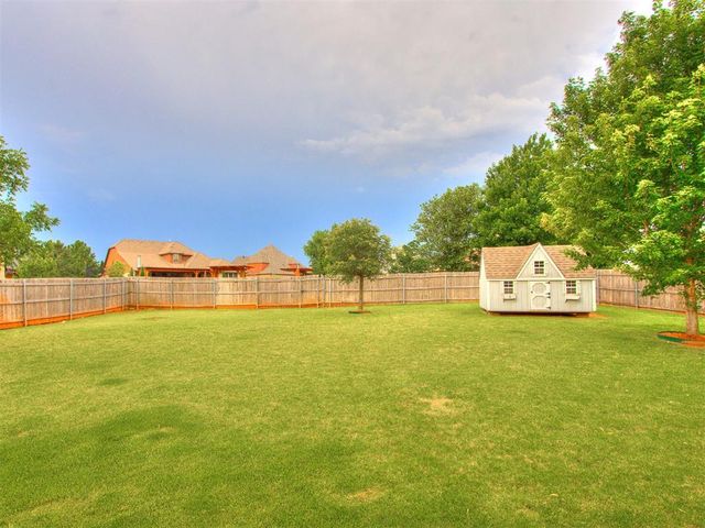 516 Sailboat Bridge Way, Edmond, OK 73034