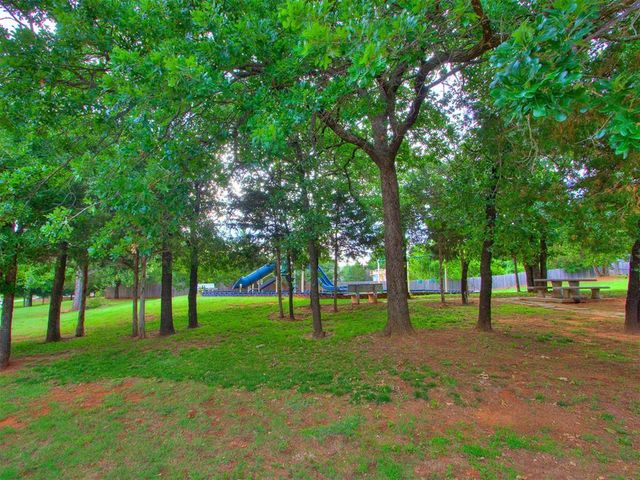 516 Sailboat Bridge Way, Edmond, OK 73034