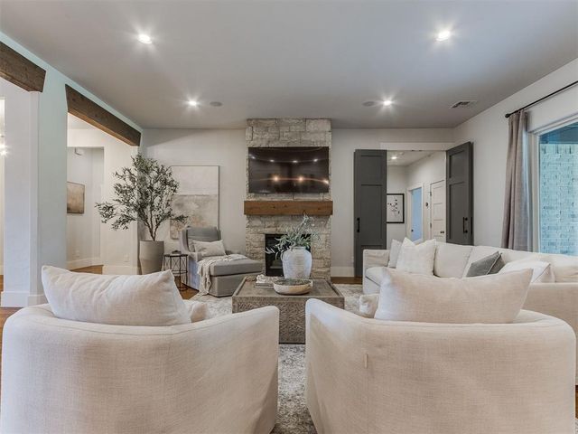 516 Sailboat Bridge Way, Edmond, OK 73034