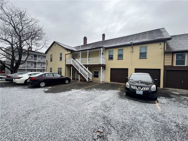 92 Spring Street, Lincoln, RI 02838