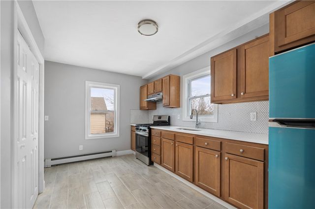 92 Spring Street, Lincoln, RI 02838