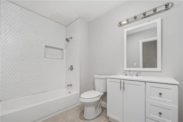 92 Spring Street, Lincoln, RI 02838