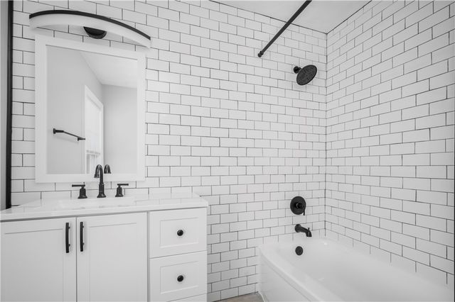 92 Spring Street, Lincoln, RI 02838