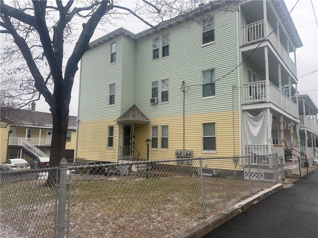 92 Spring Street, Lincoln, RI 02838