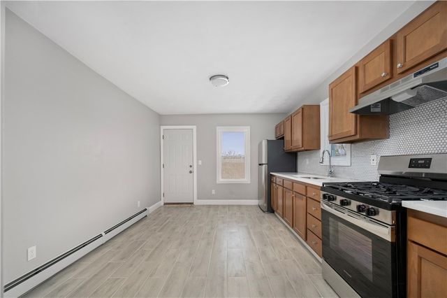 92 Spring Street, Lincoln, RI 02838