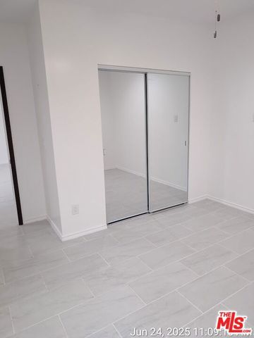 416 E 101st Street, Los Angeles, CA 90003
