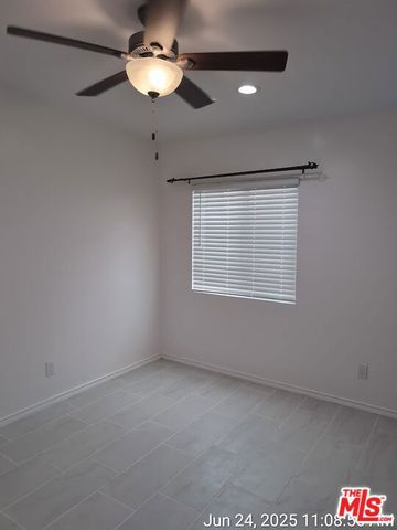 416 E 101st Street, Los Angeles, CA 90003