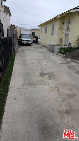 416 E 101st Street, Los Angeles, CA 90003