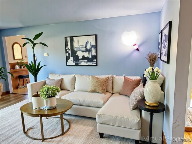 1912 Creekside Drive, Grand Island, NY 14072