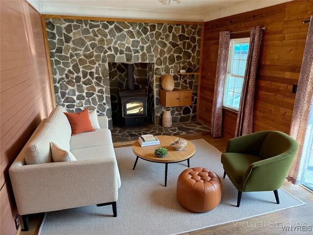 1912 Creekside Drive, Grand Island, NY 14072