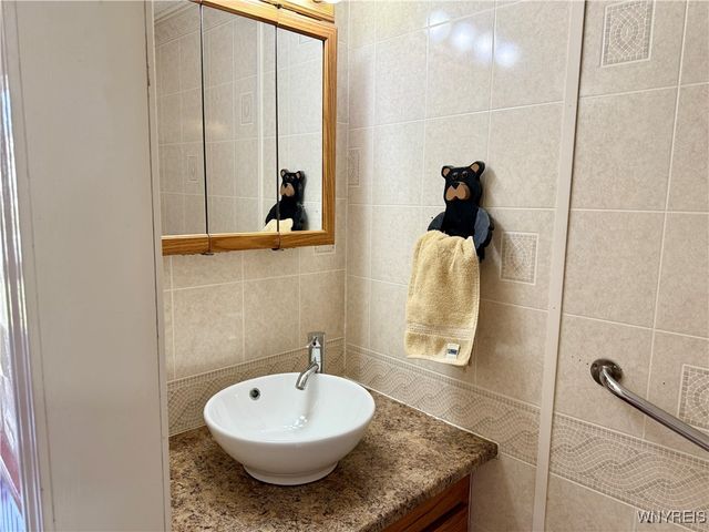 1912 Creekside Drive, Grand Island, NY 14072