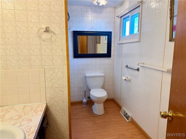 1912 Creekside Drive, Grand Island, NY 14072