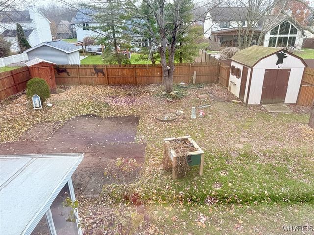 1912 Creekside Drive, Grand Island, NY 14072