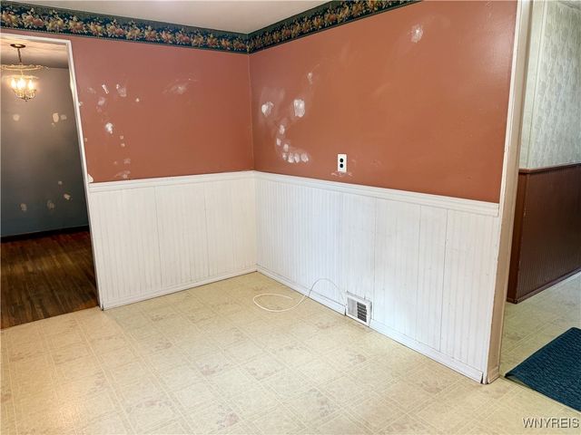 1912 Creekside Drive, Grand Island, NY 14072