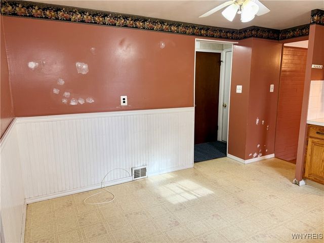 1912 Creekside Drive, Grand Island, NY 14072