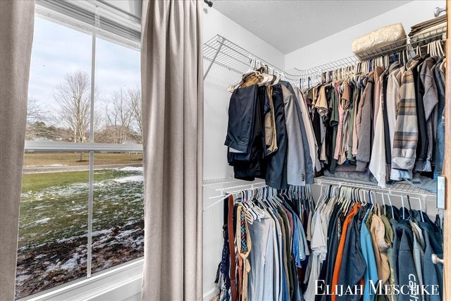 6771 Juneview Court, Rockford, MI 49341