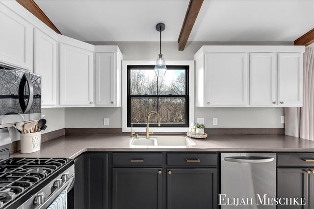 6771 Juneview Court, Rockford, MI 49341