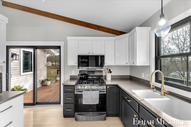 6771 Juneview Court, Rockford, MI 49341